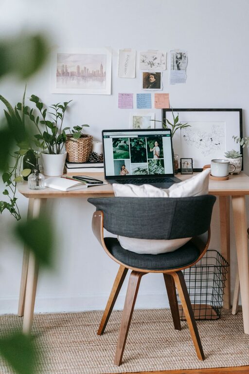 Simple Ways to Personalize Your Workspace for Better Focus